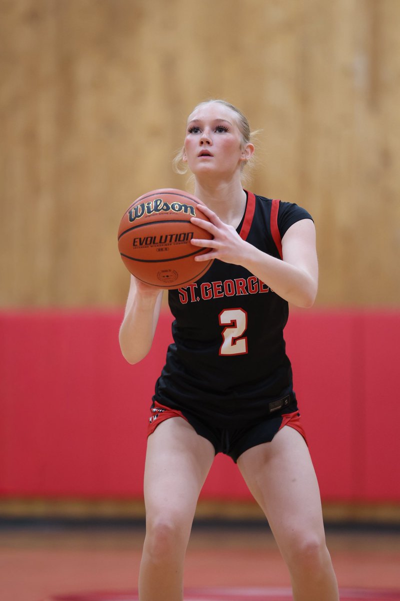 SGgirlshoops's tweet photo. Gritty win at home on Friday night! An explosive 4th quarter helped us secure the win

@giannamnichols 28pts (15 in 4Q 🔥), 4asts
@kirsten_mckay2 13pts (7-8 from FT line)
@presleyfoster_ 16pts, 5rbs
@Payton_scurry 3pts, 8rbs 💪 https://t.co/4J87QEHuPt