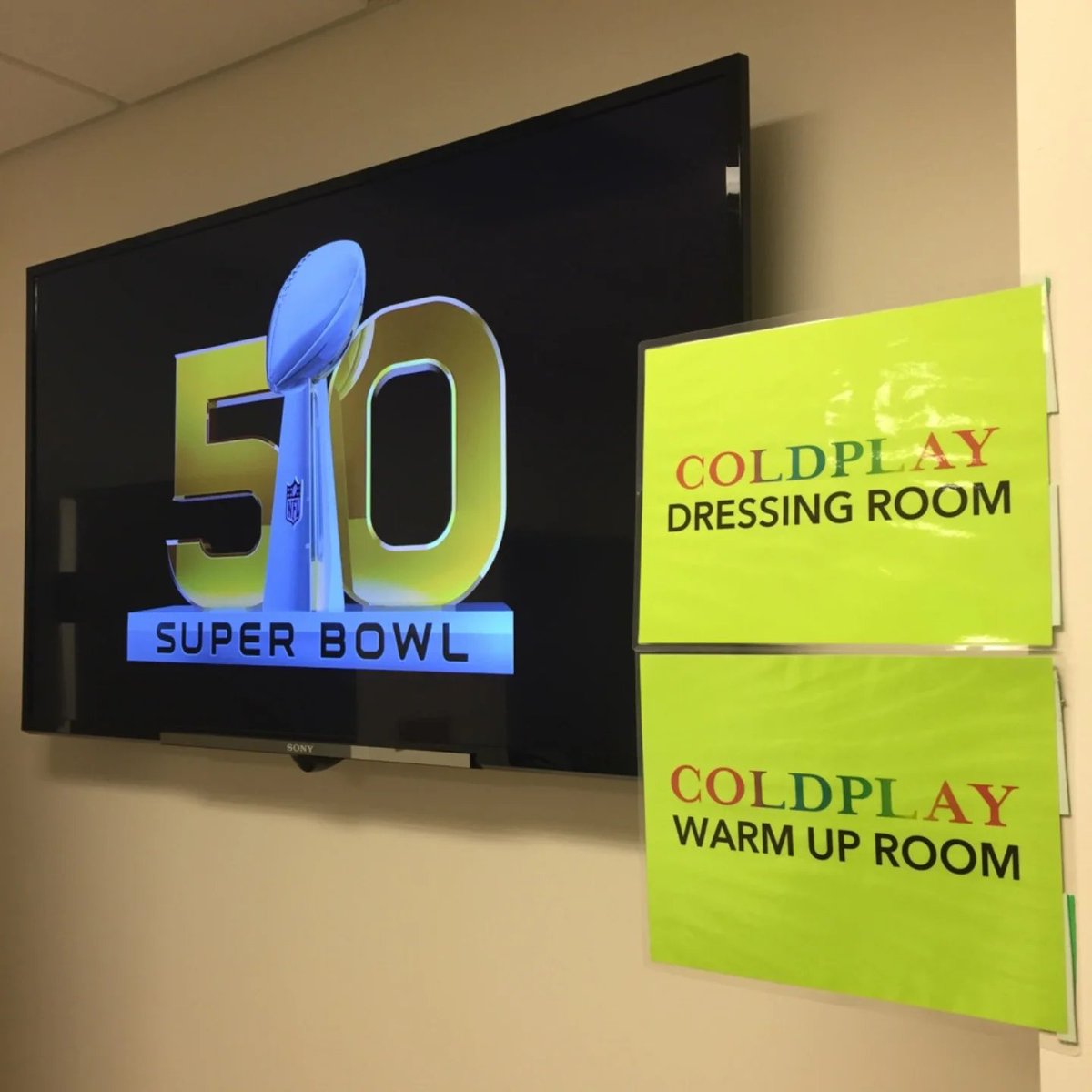 Coldplay Philippines tweet media