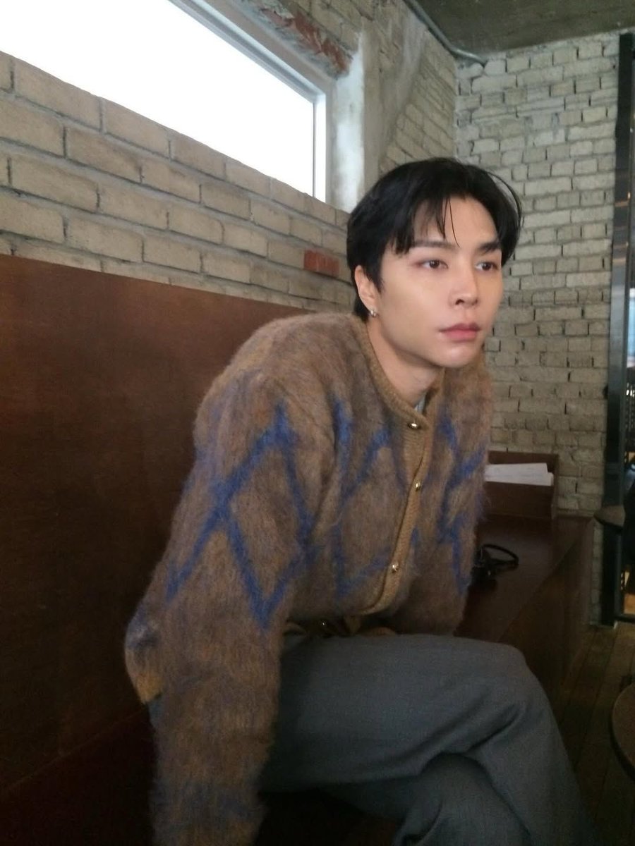 johnnylov209's tweet photo. Happy Birthday to Johnny🌻💛✨
今年もたくさんの幸せが訪れますように！

#HAPPYJOHNNYDAY
#생일은_기회다_쟈니생축
#ThirtyOneAndOnlyJohnnySuh https://t.co/RCQ9nQVnIW