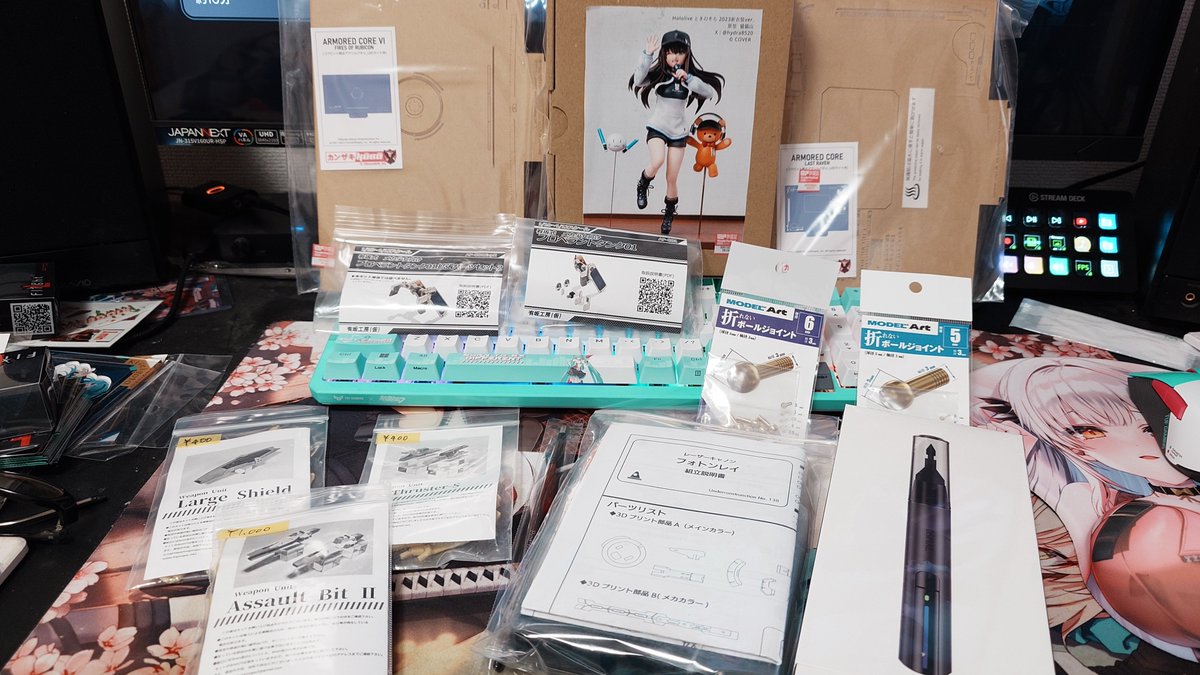 ECM_Orca's tweet photo. ワンフェス初参加で色々買ってきました
展示品にADF-11Fがあったり、G04G05をモチーフにした美プラがあったり見てるだけでも楽しかった https://t.co/xCIg8wCAlD