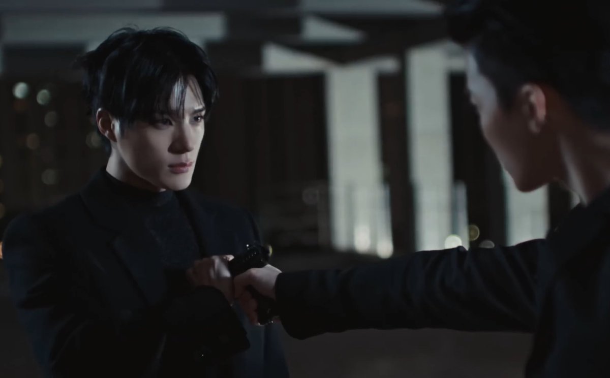 DAY                                   NIGHT