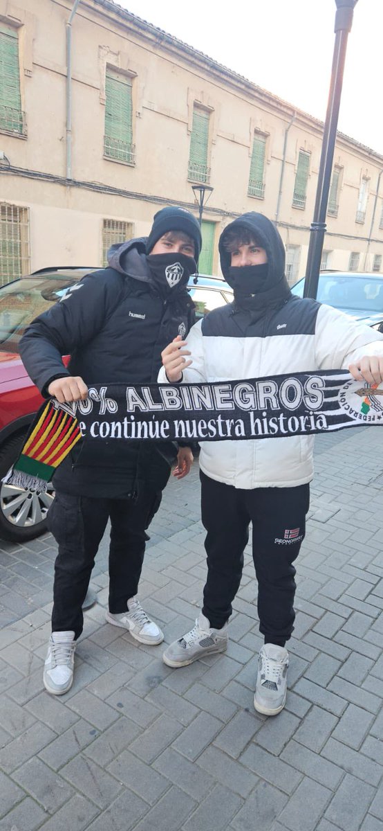 SBurdeus's tweet photo. Muchos años padeciendo, sin dejar de creer.
Hoy estamos viviendo un sueño.
Porque quien nunca se fue, ahora lo disfruta el doble.
🖤🤍 Siempre del CD Castellón ⚽🔥 https://t.co/kDZzsC3Eow
