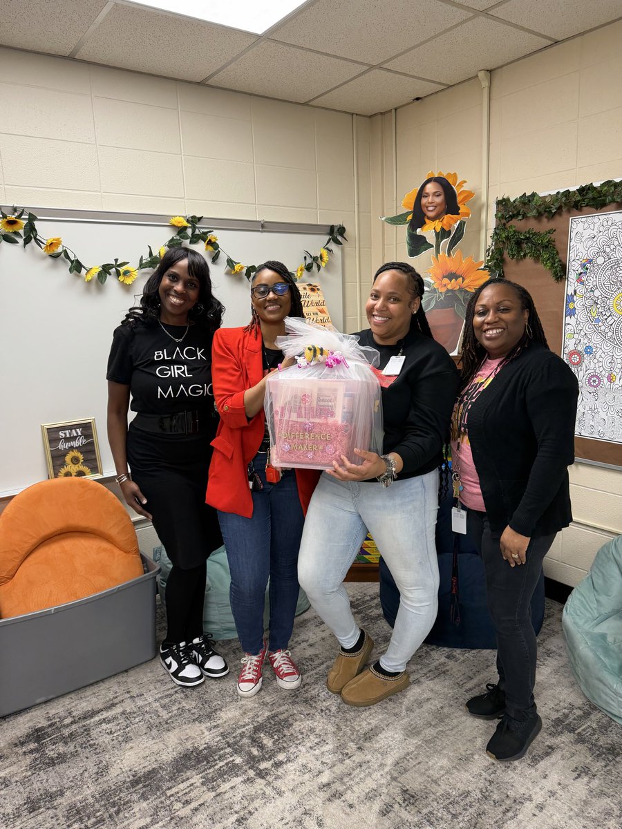 Hartence tweet media