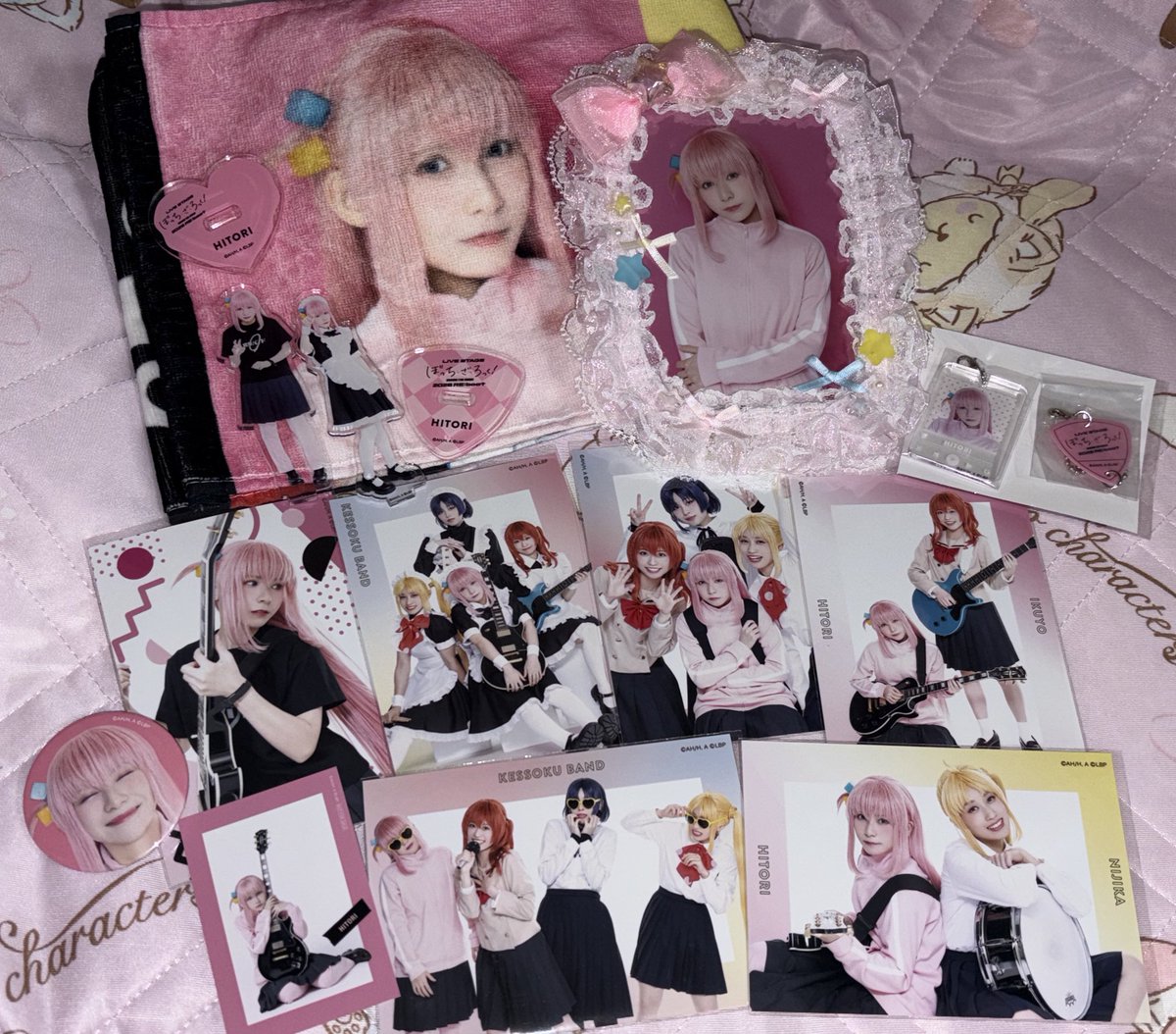 舞台ぼっちのグッズっていつもかわいすぎて、困る！🧠♪
ブロマイドまだ出てないのもあるから沢山買います、すべてを買いまくり、舞ぼの神に、なる
#舞台ぼっち ♡