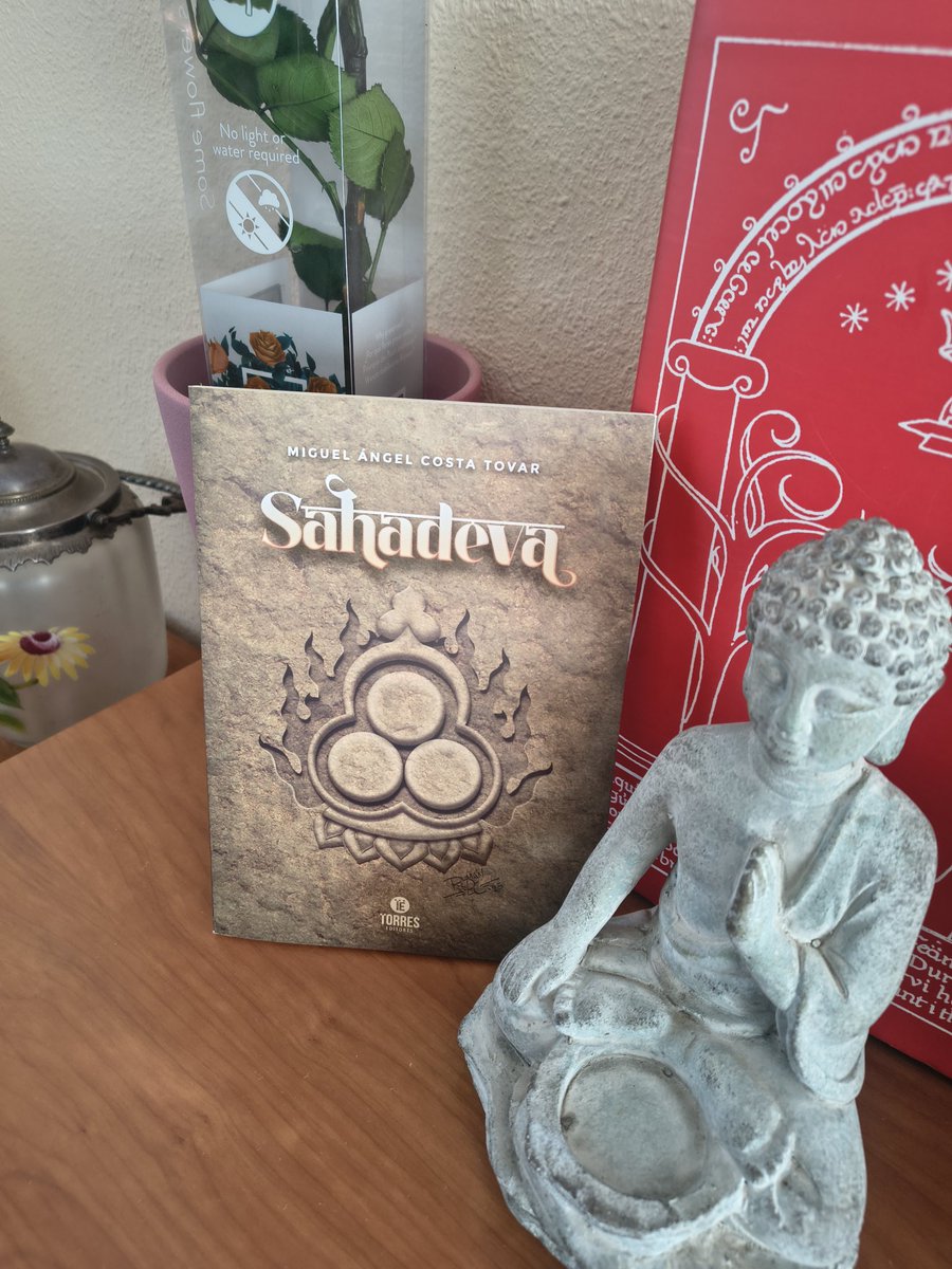 "El bosque resurge desde la ladera hasta el pie de las montañas del Himalaya".

𝙎𝙖𝙝𝙖𝙙𝙚𝙫𝙖

✌🏻😊🪷

🛒 Disponible en TorresEditores: torreseditores.com/historia/368-s…

Amazon: amzn.eu/d/0aS4jBAs

La Casa del Libro: casadellibro.com/libro-sahadeva…

#Sahadeva