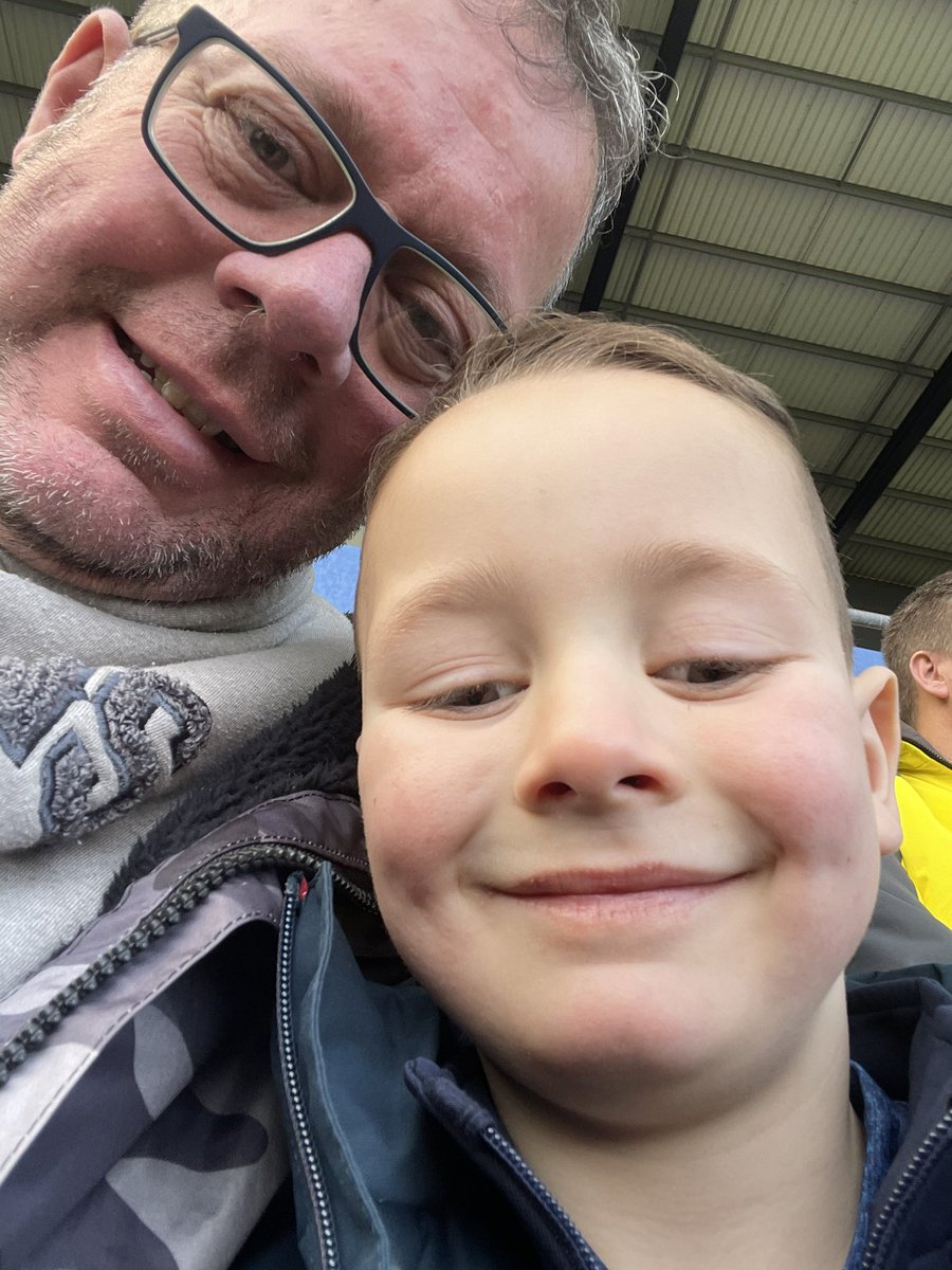 Erica_bh08's tweet photo. Great win for our super swans even better company with my best friend Matos has got us playing some good stuff with us only 5 points away from the play offs we’ve still got everything to play for #uppaswans❤️🦢x https://t.co/3U6jvrJD7Y