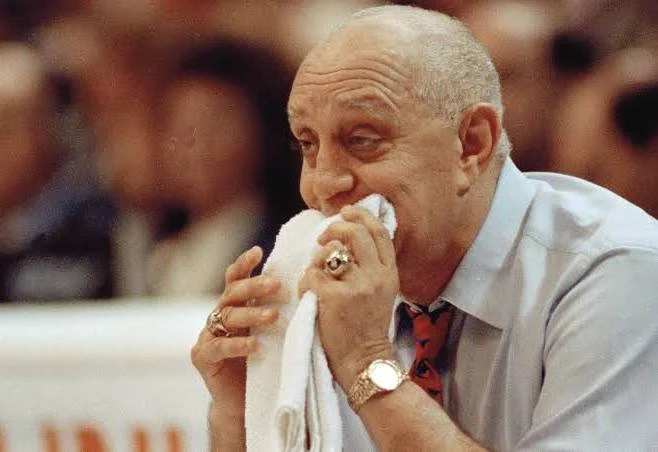 BluBalls09's tweet photo. @S_U_Network John Thompson 
Jerry Tarkanian
You got to love the towels https://t.co/cAFfLtJ7Sc