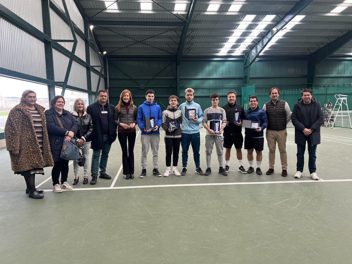 Club deTenis Miranda tweet media