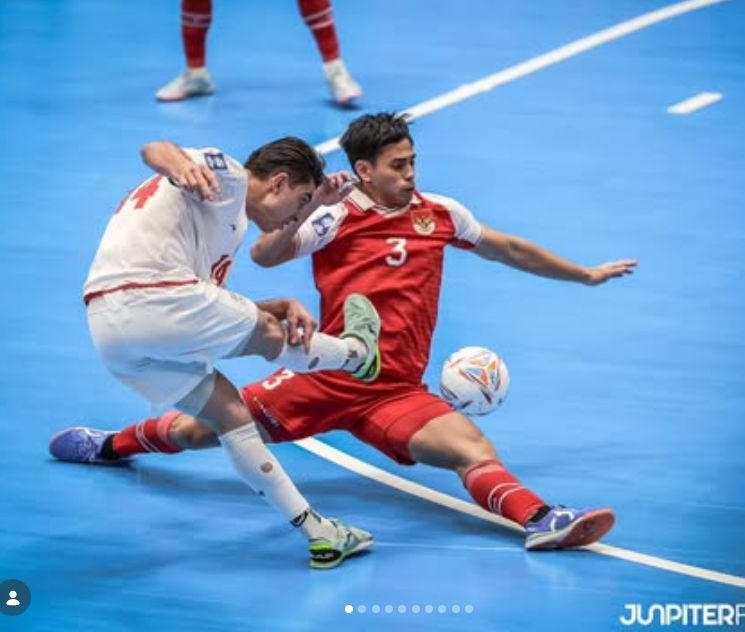 Gold medal for photography

Jupiter Futbol (instagram.com/p/DUdu7KHgZpn/…) on Instagram got the money shots: Indonesia's Firman bringing down a long GK throw in the final and scoring against Japan in the semifinal. And also fixo Xavier vs. Iran's pivot Azimi in the final.