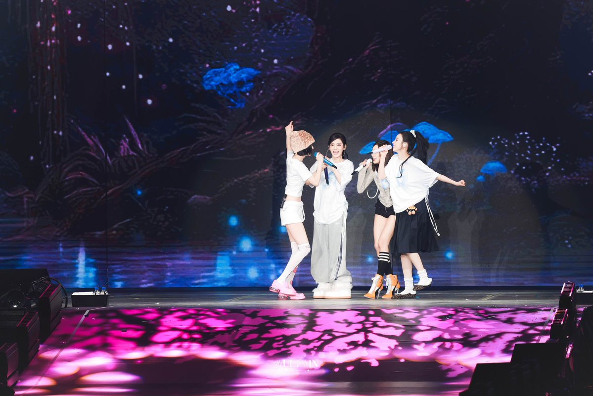 260208｜2025-26 aespa LIVE TOUR - SYNK: aeXIS LINE - in HONG KONG

#aespa #æspa #AESPA #에스파 #エスパ #ウィンター
#WINTER #민정 #金旼炡 #윈터 #冬子
#Karina #카리나 #劉知珉 #カリナ 
#닝닝 #NINGNING #寧藝卓 #宁艺卓
#Giselle #김애리  #うちながえり。