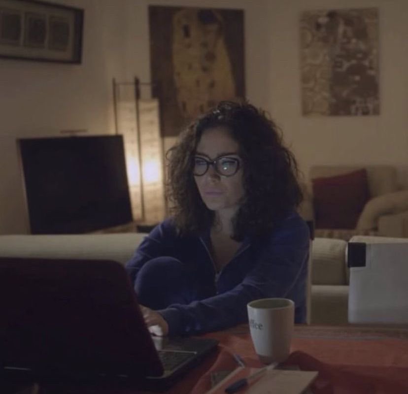 مو جاي على بالي شي ، ولا شي! 

يحدث الآن
#سلافة_معمار #قلم_حمرة