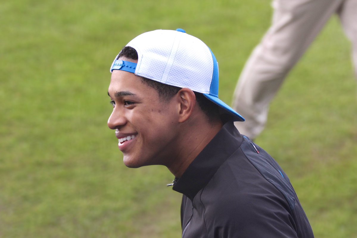 やんちゃ被り・最上級スマイル・左Eライン
だーーいすきなまんちゃん3種盛り✌🏽(ᐡˊo̴̶̷̤ ̫ -)𖤐🩵
#万波中正 #lovefighters