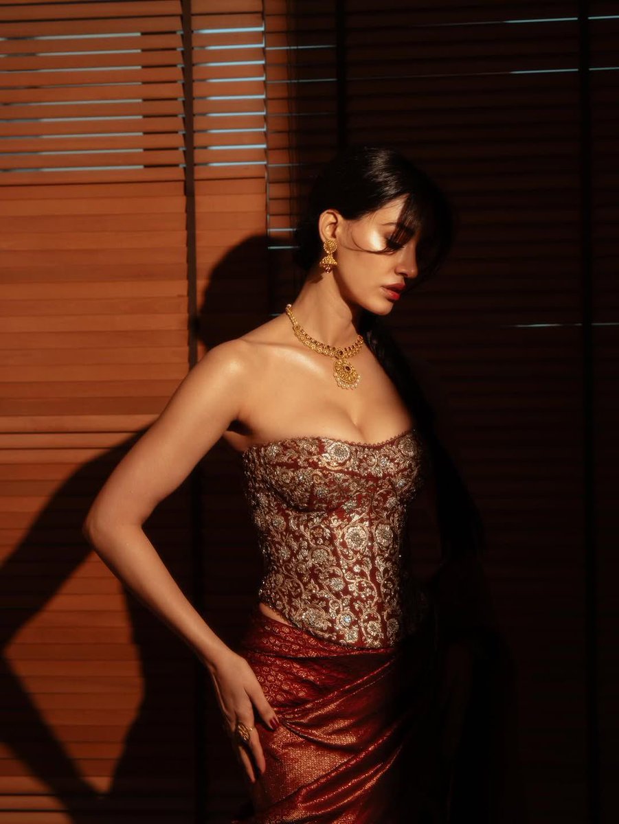 DishPatani's tweet photo. https://t.co/zIWqw6PDuK