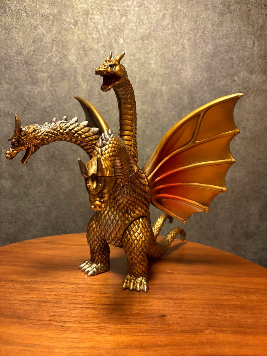 今日はワンフェスへ！③ one up.さんのキングギドラとガイガン‼️ 宇宙