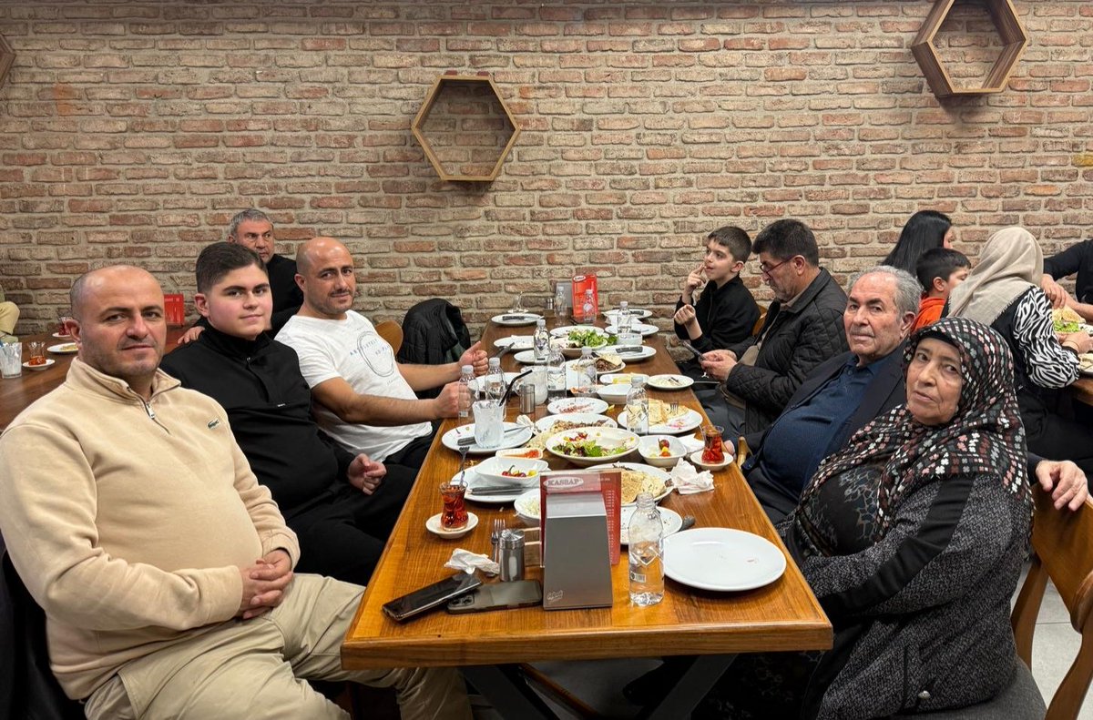 📍 ANKARA

Bir fincan kahvenin kırk yıl hatrı var...!!!