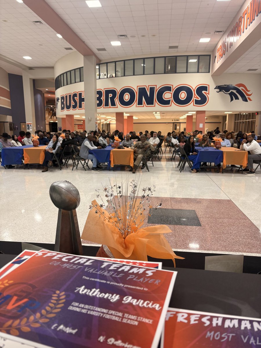 FB Bush Football tweet media