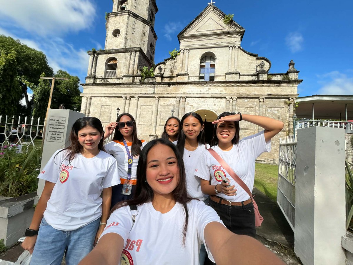 adhara_h07's tweet photo. I still haven’t moved on from the prank, but we were really happy. Grabe ang plot twistwhat we thought meeting para sa upcoming concert, meeting diay for the vocational campaign😂. It was truly a blessed Saturday at St. Nicholas of Tolentino Parish. 🙏 https://t.co/vBFUUui4vu