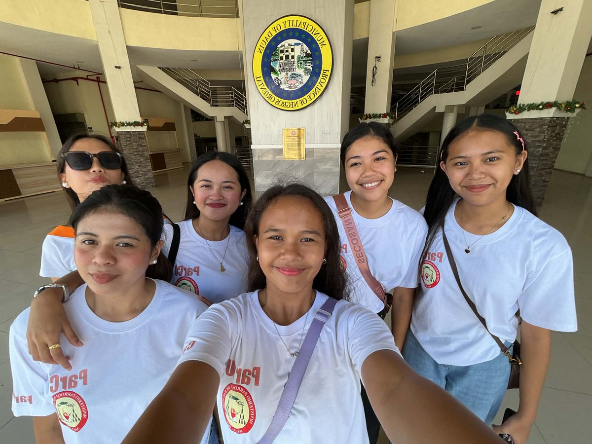 adhara_h07's tweet photo. I still haven’t moved on from the prank, but we were really happy. Grabe ang plot twistwhat we thought meeting para sa upcoming concert, meeting diay for the vocational campaign😂. It was truly a blessed Saturday at St. Nicholas of Tolentino Parish. 🙏 https://t.co/vBFUUui4vu