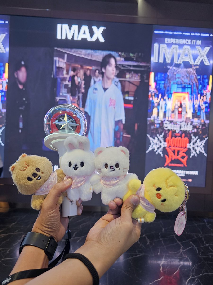 had so much fun today!! thank you <a href="/apricotandcoph/">Apricot and Co. PH</a> for hosting the block screening!!! 

bumalik yung feels nung dombul 🤭

#The_dominATE_Experience 🔥🔥🤟