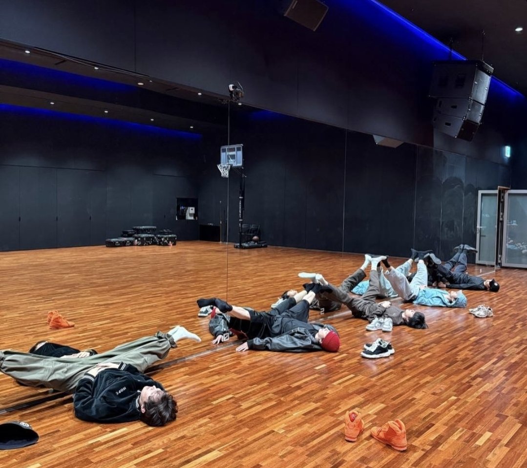 me n gng when we know bts had direct directions on tickets: open