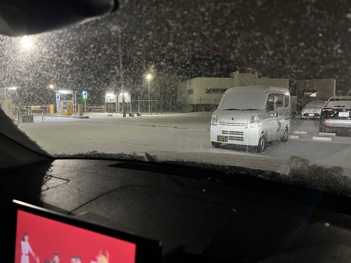 Coca_nex's tweet photo. ノーマルタイヤで行けるか？笑 https://t.co/mJUUwgy9aL