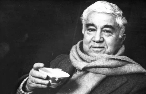 'Aç bırak itaat etsin. Cahil bırak biat etsin' - Aziz Nesin