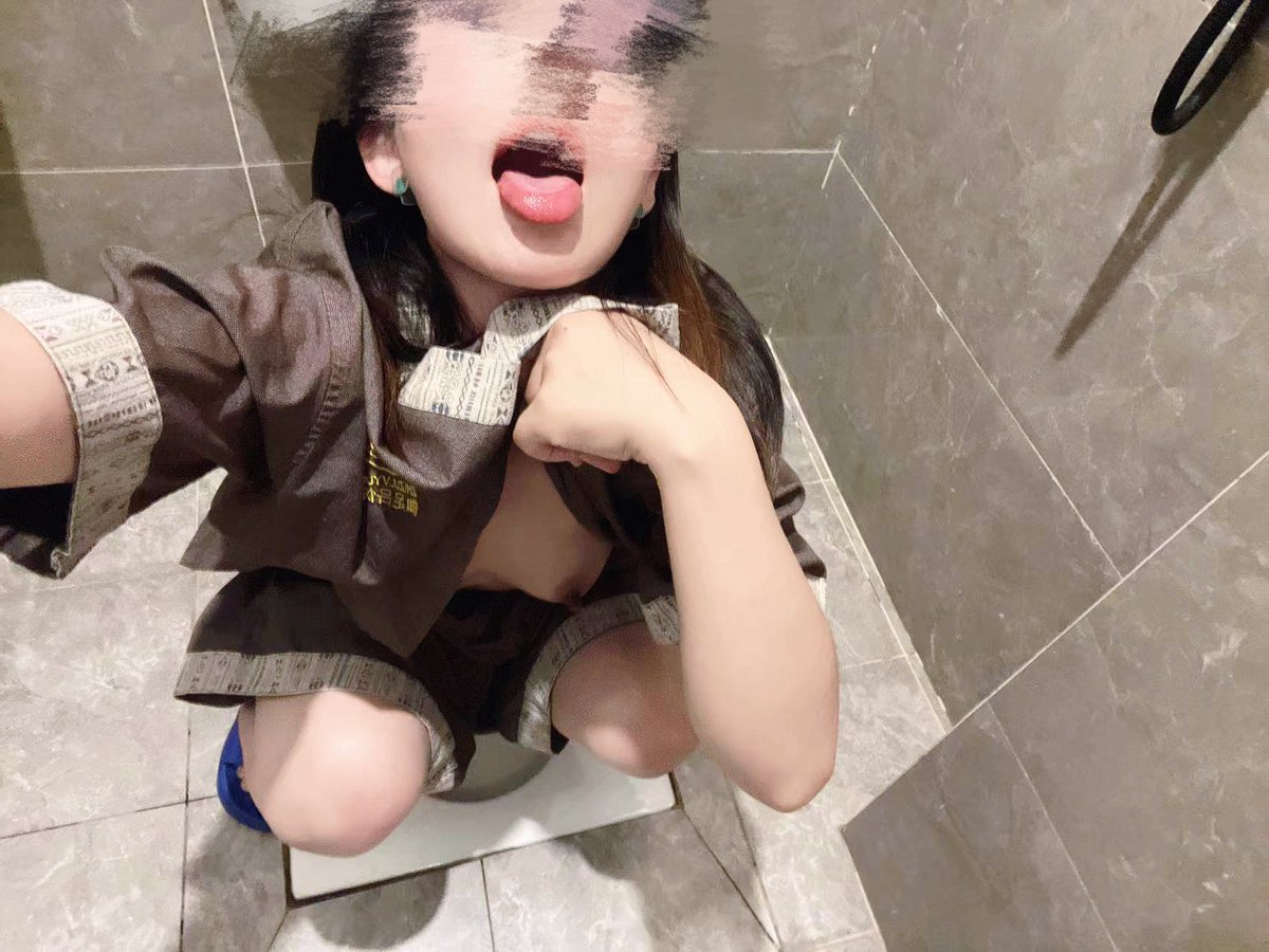 Manba1991's tweet photo. 天生母狗 https://t.co/ZINjZtrybQ