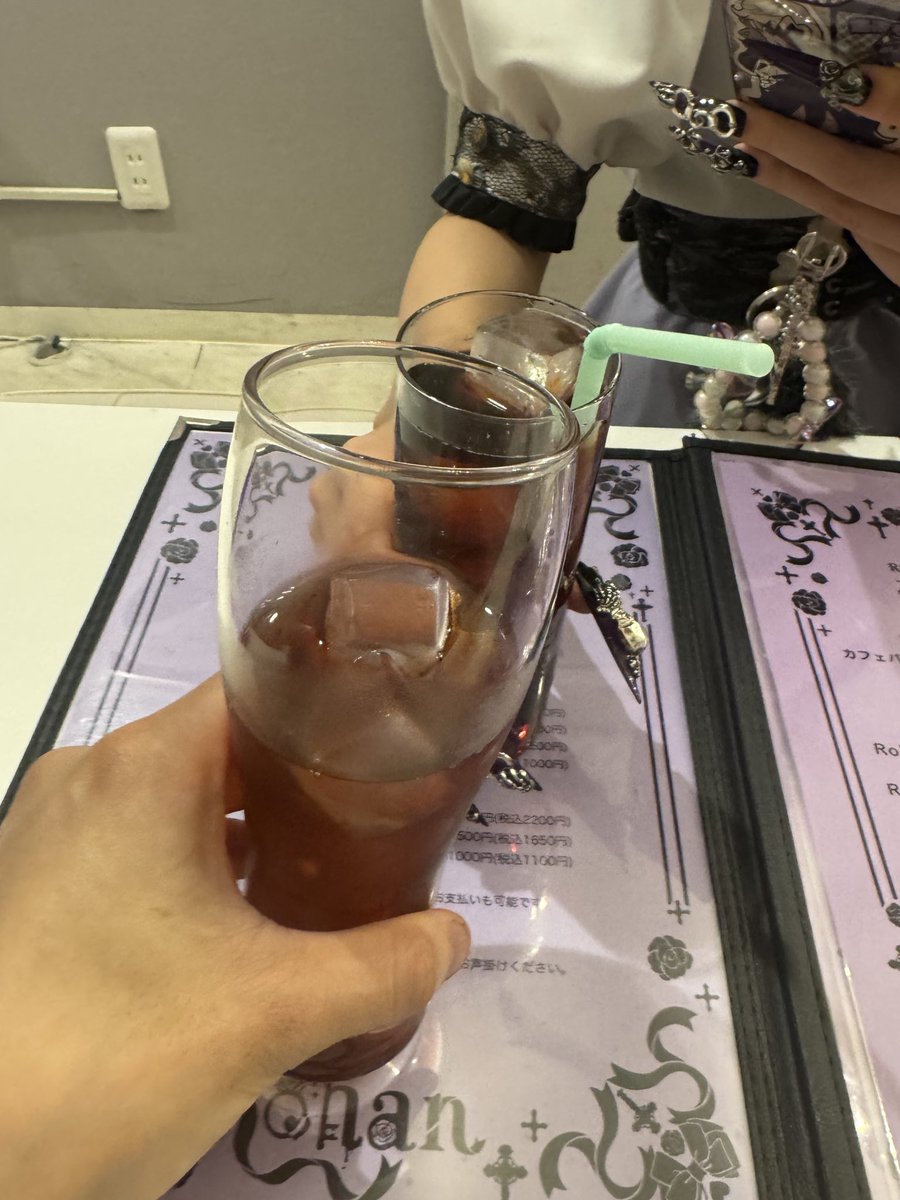 2/7りりむ東京ゲスト出勤に行ってきたよ～
12月ぶりに会えて楽しかった！！！

もしかしたら会うのが最後になるかもだけど、またゲストとかあれば行きたい～