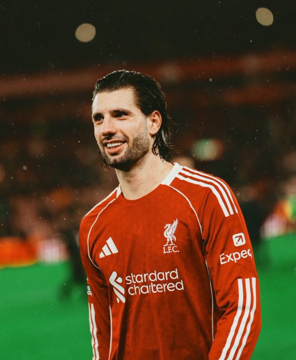 انت بس انت بس انت بس .. موسم ماراح انسى ماحييت ..

الى مزبلة التاريخ سلوت وجاكبو وشلته .. تفوووو عليكم ضيعتو المباراة بالأنفيلد ومجهود سوبوسلاي.