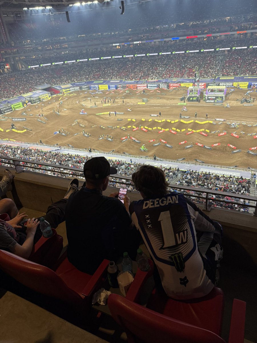 Kurt Busch tweet media