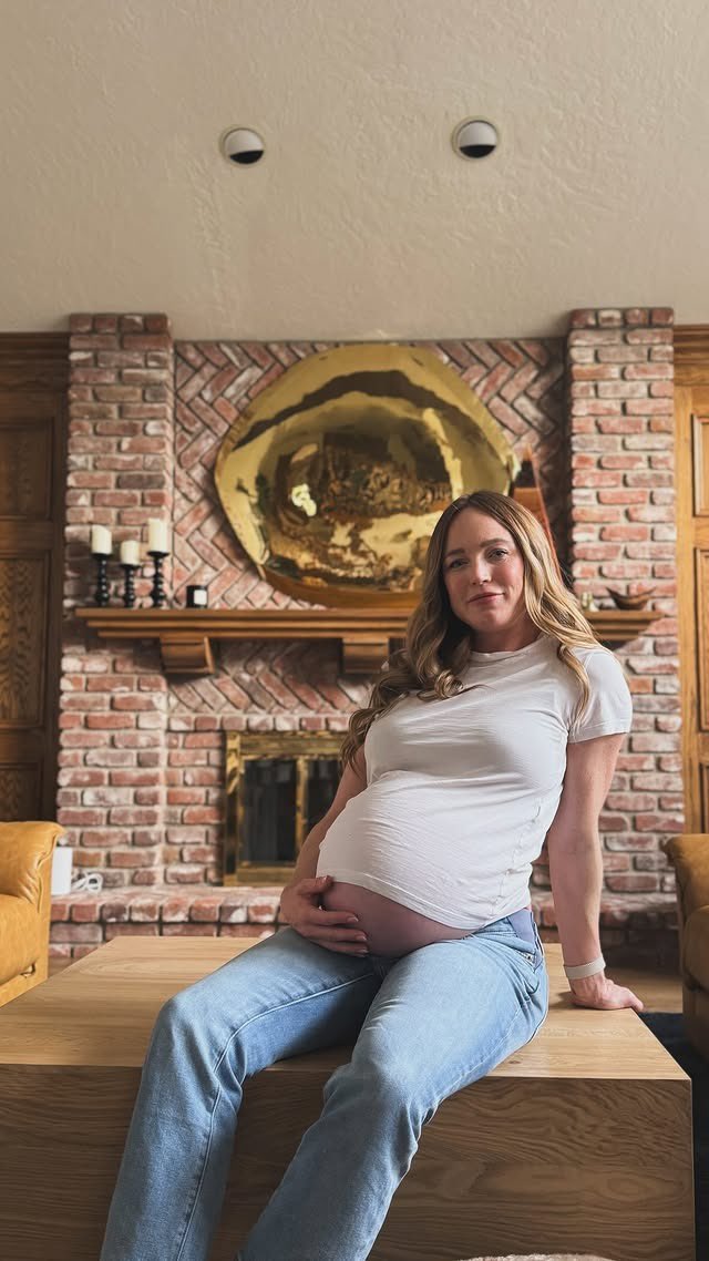 She’s been having the same dream regarding <a href="/FuroremMortem/">𝙈𝙧 𝙌𝙪𝙚𝙚𝙣</a> for a few months now. However she’s not sure if he’s the father or if <a href="/VexedVelocity/">𝑩𝒂𝒓𝒓𝒚 𝑨𝒍𝒍𝒆𝒏</a> is..