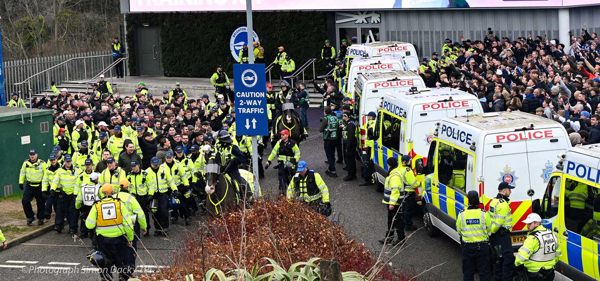 Simon Dack tweet media