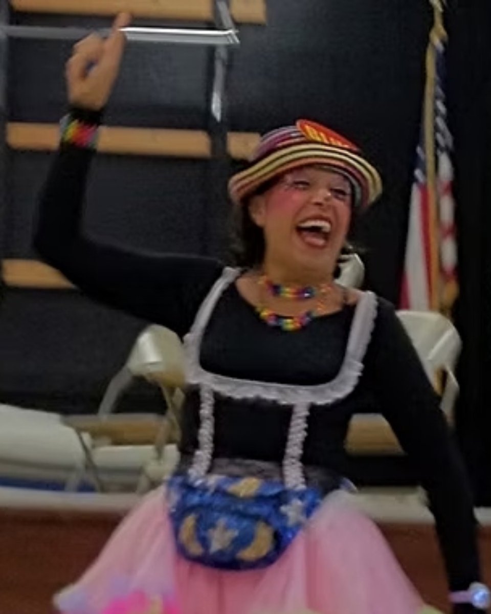 MenloLibrary's tweet image. Join us this week!

2/8: Buki the Clown's Magic Show
2/9: Cooking Lesson: African Heritage
2/11: Virtual Visit: California State Railroad Museum
2/15: Tea &amp;amp; Tarot 

--plus book groups, storytimes, teen media, and more! bit.ly/4pMn1Xl