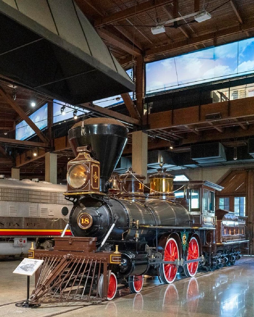 MenloLibrary's tweet image. Join us this week!

2/8: Buki the Clown's Magic Show
2/9: Cooking Lesson: African Heritage
2/11: Virtual Visit: California State Railroad Museum
2/15: Tea &amp;amp; Tarot 

--plus book groups, storytimes, teen media, and more! bit.ly/4pMn1Xl