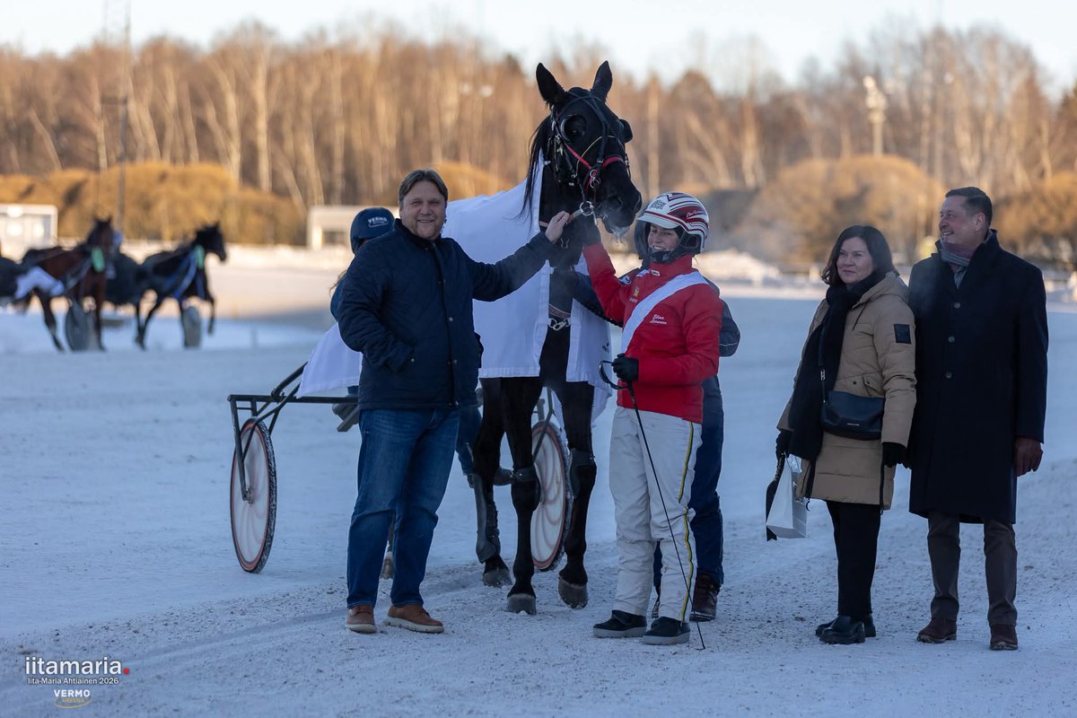 Käytiin isolla kirkolla ja voitettiin.
#ravit #hevoskasvatus #verduzzo