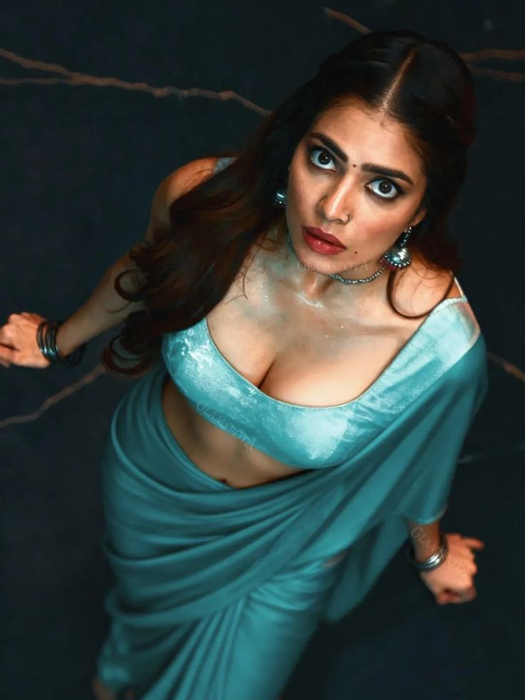 Jaya4Bull's tweet image. Hello doston, 
Kitno ko lagta hai ki there is sudden drop in active roleplayers list.. 
Log mil nahi rahe hai 
Aur jo mil rahe hai unse tuning match nahi ho rahi