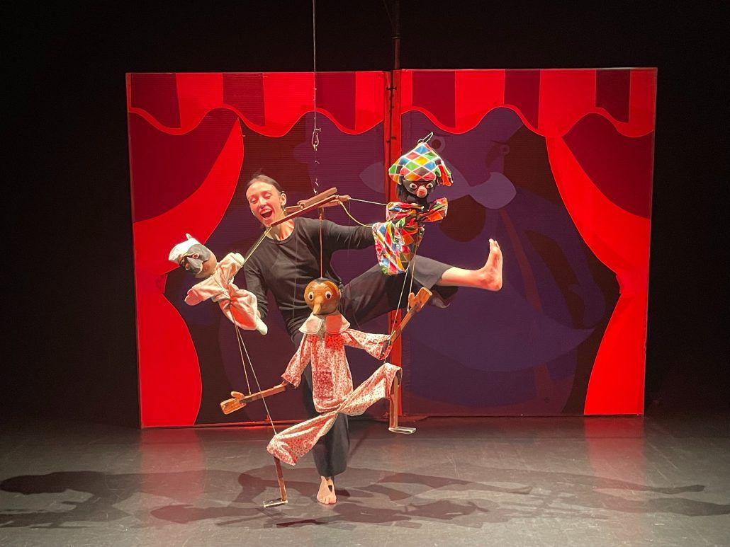 CanaveseToday's tweet photo. 📚 Ciriè si prepara a rivivere la magia de "Le avventure di Pinocchio"! Una storia senza tempo che continua a incantare grandi e piccini. Scopri di più sull'evento su @CanaveseToday! 🌟👇 https://t.co/J0JML1Lvxb

#Pinocchio #Cir... https://t.co/PO0M32iYWG