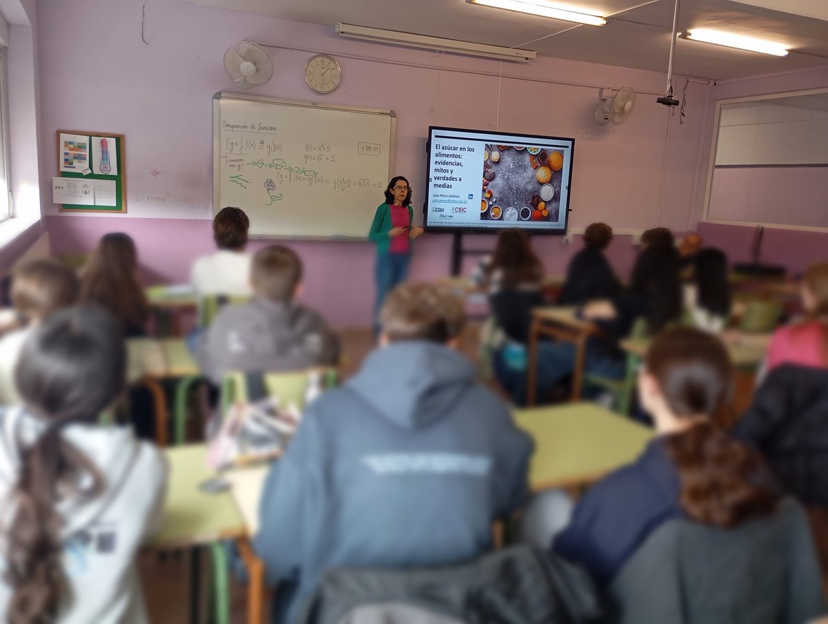 Un año más, el instituto participa en el proyecto Diálogos intergeneracionales del CSIC, promovido por el Grupo de Trabajo de Ciencia Avanzada. Después de unas sesiones de formación con expertos científicos, nuestros alumnos investigarán sobre el azúcar y expondrán sus trabajos.