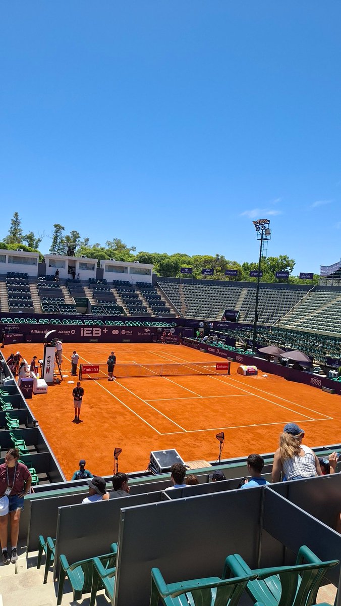 _TheMachineGun's tweet photo. @gonzaloferreyr @iebmasargopen Vendo o permuto por otro dia dos entradas para semi finales 14/02. Codo G. 
Esta es la visión. https://t.co/Va0BqCEmke
