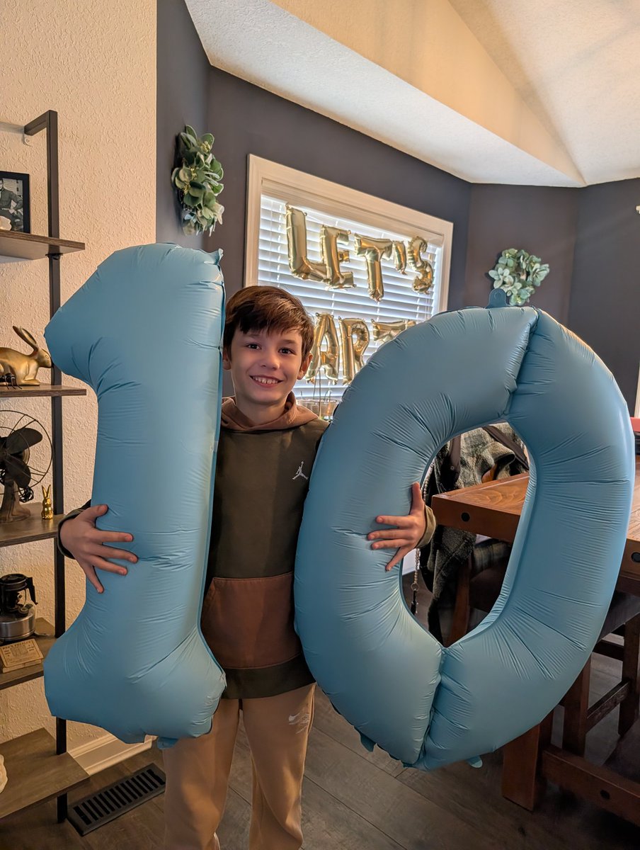 xWPGNx's tweet photo. Just a catch up post. It's official, both my Boys are in the Double digits. 14 in January and 10 today for my youngest. 
Happy Birthday my sons. ♥️ https://t.co/lvonYesC7T