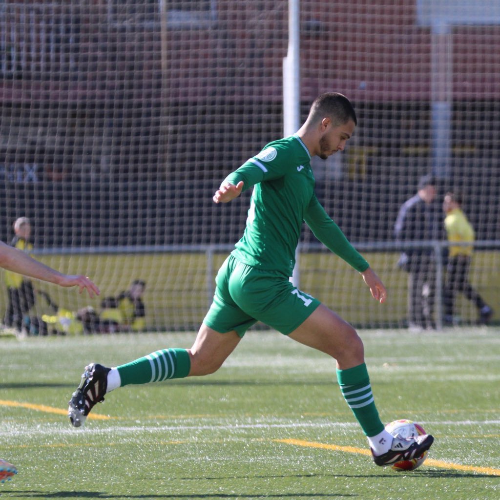 ue_cornella's tweet photo. 📝 𝗖𝗥𝗢́𝗡𝗜𝗖𝗔 𝗝𝟮𝟭 #TerceraFederación 🏆

⚽️ @Montanyesa1927 1️⃣-0️⃣ #UECornellà 
 
🖊️ No es justo. 

🔗 https://t.co/GBklGZBz15
 
#MontañesaCornellà 🟢 https://t.co/ILmkUZhLlp