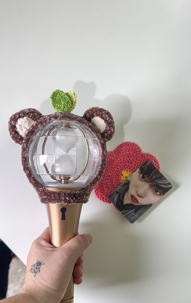 Feedback positivo pra <a href="/laligurumis/">Lali♡</a> que fez essa obra belíssima 🧸 que trabalho incrível, estou apaixonada. Muito obrigadaaaaaaa 🥰
Eu e minha ls estamos prontíssimas, vem Ateez 👀