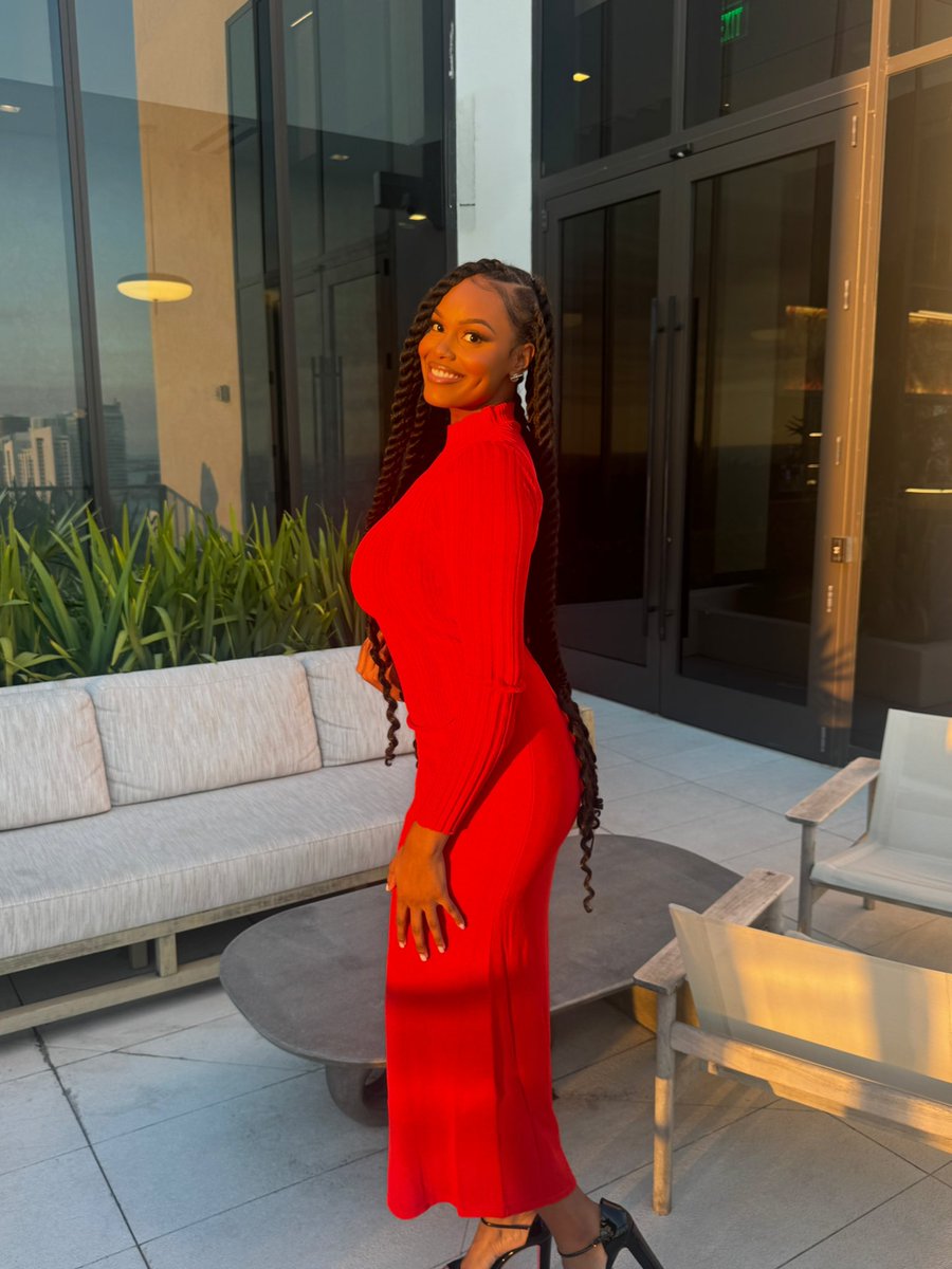 Caroline Coles tweet media