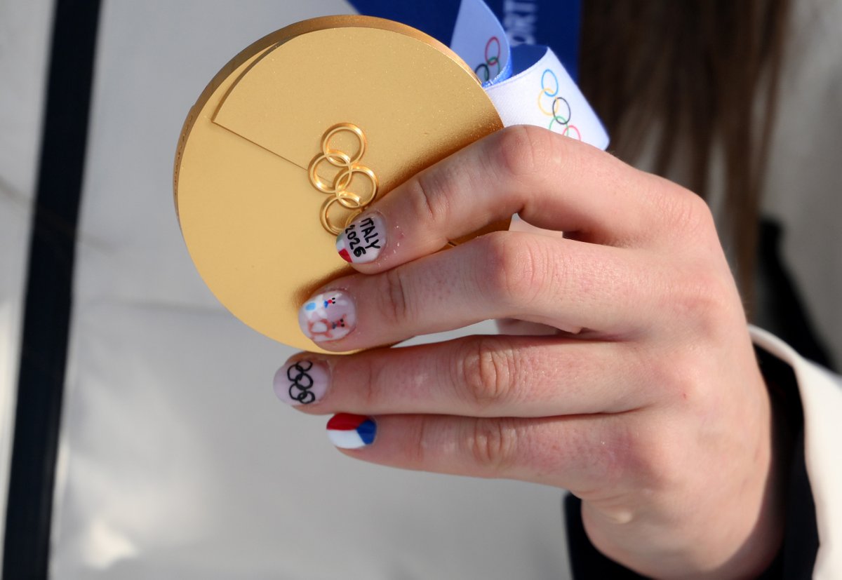 Olympics's tweet photo. It's all in the details 😍 💅 🥌 🏂 https://t.co/qx0JCNW3R6
