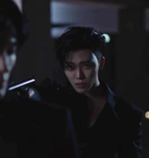 𝜗𝜚 tweet media