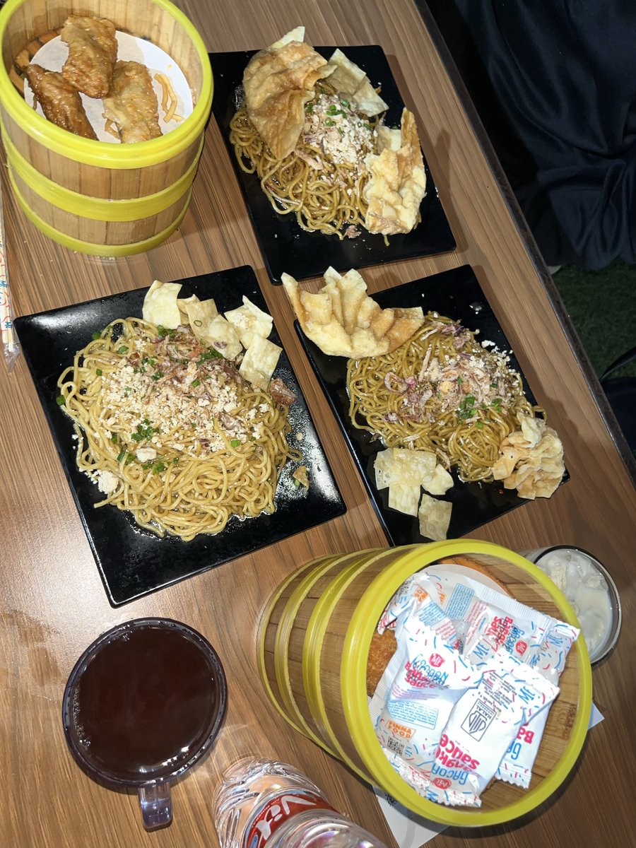 ElvatiL's tweet photo. Just a few part of food on weekend ✨ https://t.co/G7K1B12Ai6
