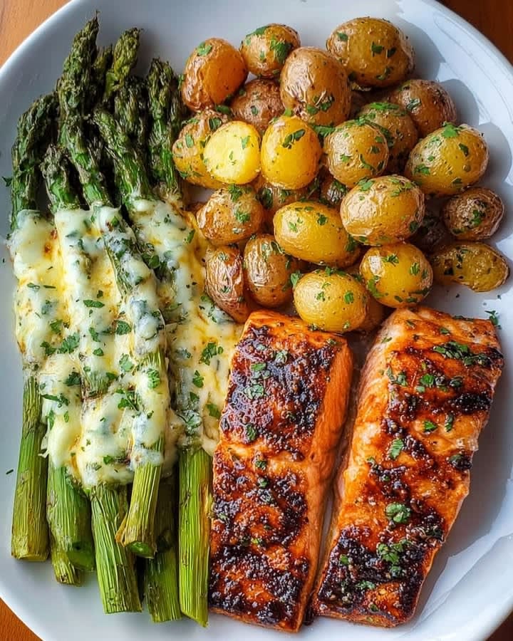 FoodieeFit52111's tweet photo. Healthy foods for YouTube.😋 https://t.co/0iprI9lzom