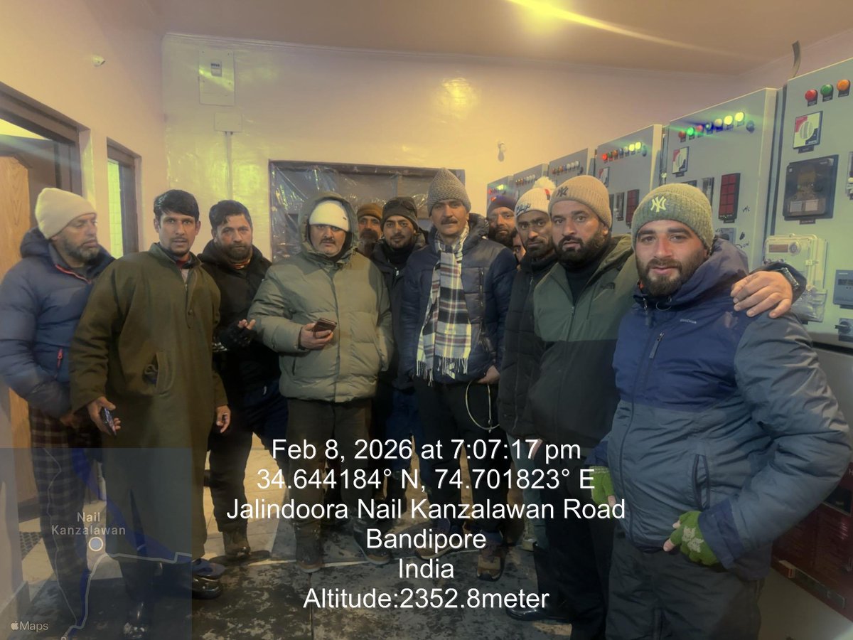 dicbandipora's tweet photo. Despite extreme winter conditions &amp; heavy snowfall in #Gurez Valley,the PDD/KPDCL BANDIPORA worked round the clock to restore power supply. After line patrolling &amp; fault rectification,Receiving Station #Dawar &amp; #Kanzalwan were restored after 18 days, providing relief to residents https://t.co/FYLAhVEaRZ