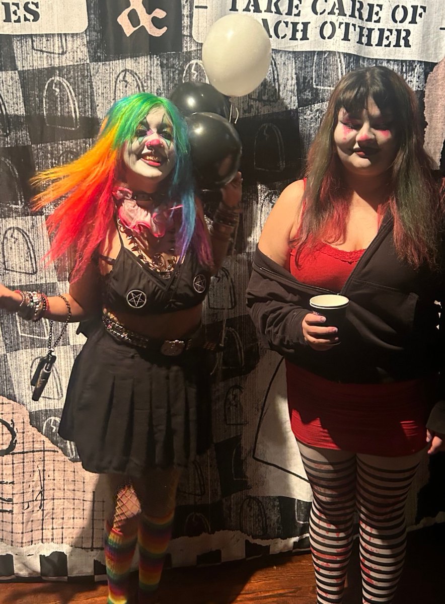 L0VELYCL0WN's tweet photo. @joemama1952121 this reminded me of this big bitch who talked hella shit about me so i don’t feel bad saying that 😭😭😭 https://t.co/n7EOu2lCYm