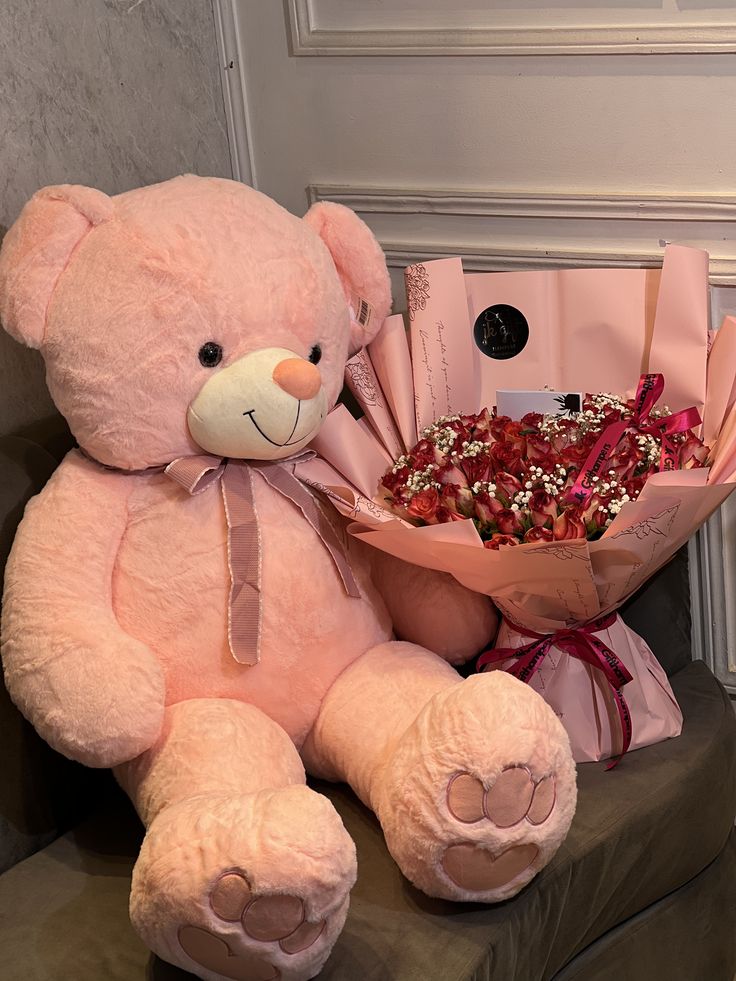 haloo ganteng ku dan manis ku. happy birthday yya ! semoga kamu bahagia dan dipertemukan orang" baik. ihh gk nyangka ditahun 2026 aku masih bisa ngucapin kamu ultah. seneng deh 🥺💗